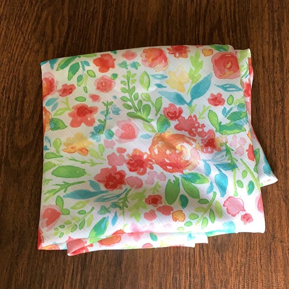 Kohl's Dining New 7 Round Springsummer Floral Tablecloth Poshmark
